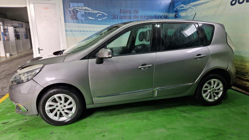 Renault Scenic 1.5 DCI - Auto Cabomonte Compra e Venda de Salvados