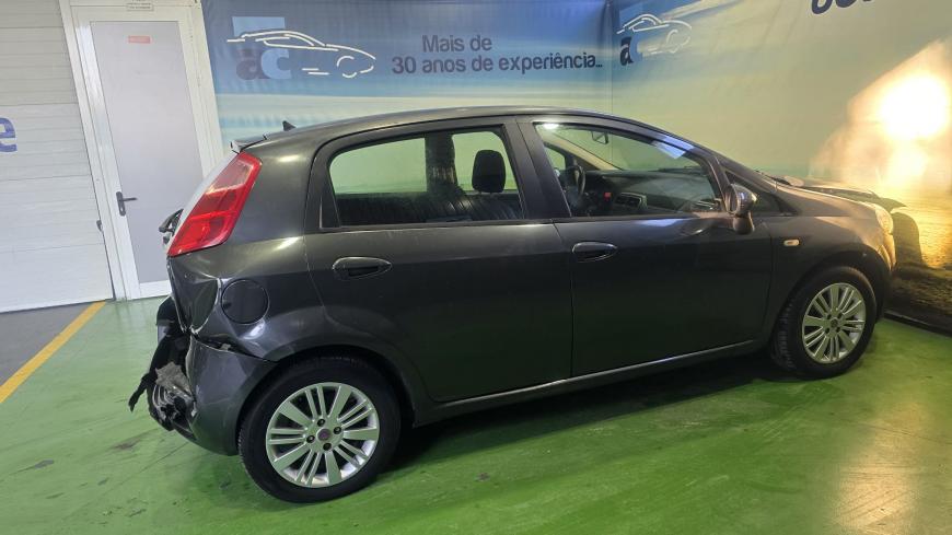 Fiat Punto 1.2 - Auto Cabomonte Compra e Venda de Salvados