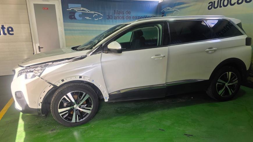 Peugeot 5008 1.2 Puretech ALLURE - Auto Cabomonte Compra e Venda de Salvados