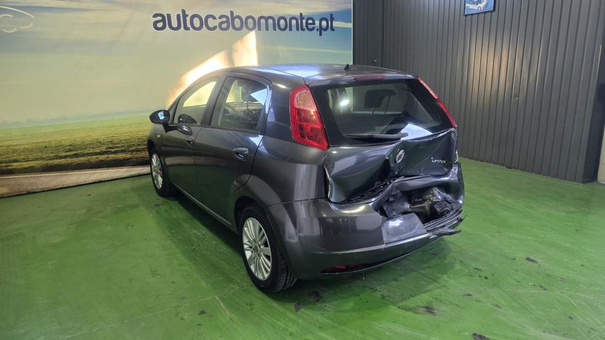 Fiat Punto 1.2 - Auto Cabomonte Compra e Venda de Salvados