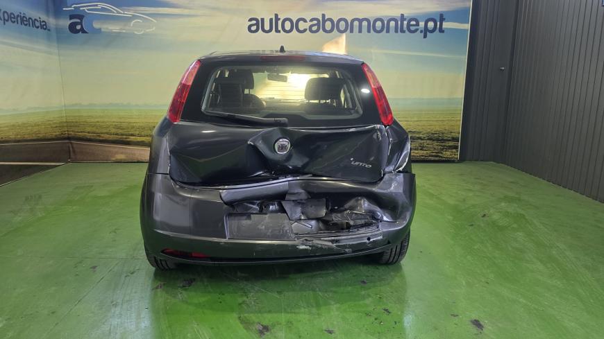 Fiat Punto 1.2 - Auto Cabomonte Compra e Venda de Salvados