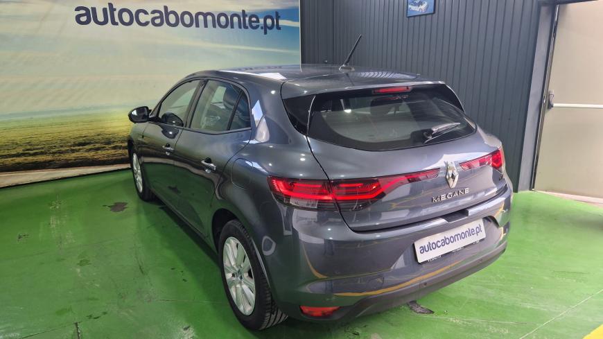 Renault Megane 1.6 E-Tech PLUG-IN  - Auto Cabomonte Compra e Venda de Salvados