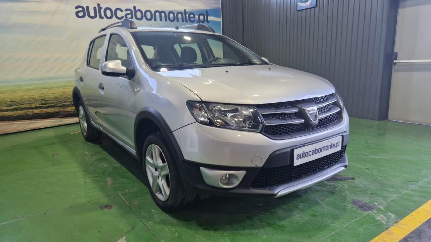 Dacia Sandero Stepway 0.9 TCE - Auto Cabomonte Compra e Venda de Salvados