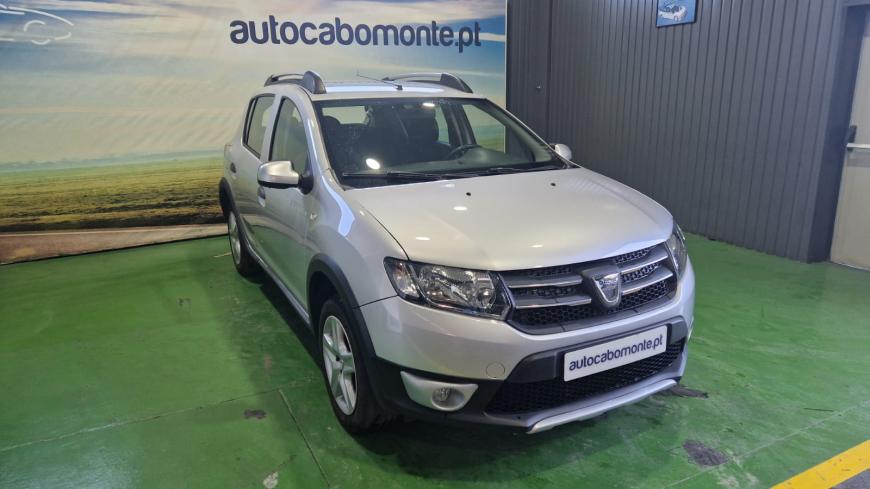 Dacia Sandero Stepway 0.9 TCE - Auto Cabomonte Compra e Venda de Salvados