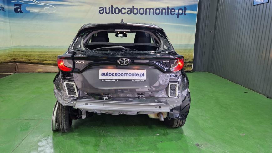 Toyota Yaris 1.5 HDF - Auto Cabomonte Compra e Venda de Salvados