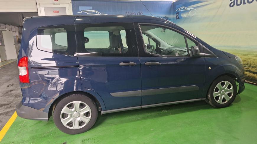 Ford Tourneo 1.0 EcoBoost - Auto Cabomonte Compra e Venda de Salvados