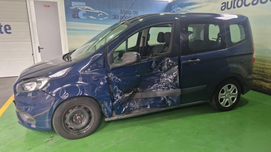 Ford Tourneo 1.0 EcoBoost - Auto Cabomonte Compra e Venda de Salvados