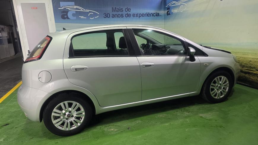 Fiat Punto 1.3 M-JET - Auto Cabomonte Compra e Venda de Salvados