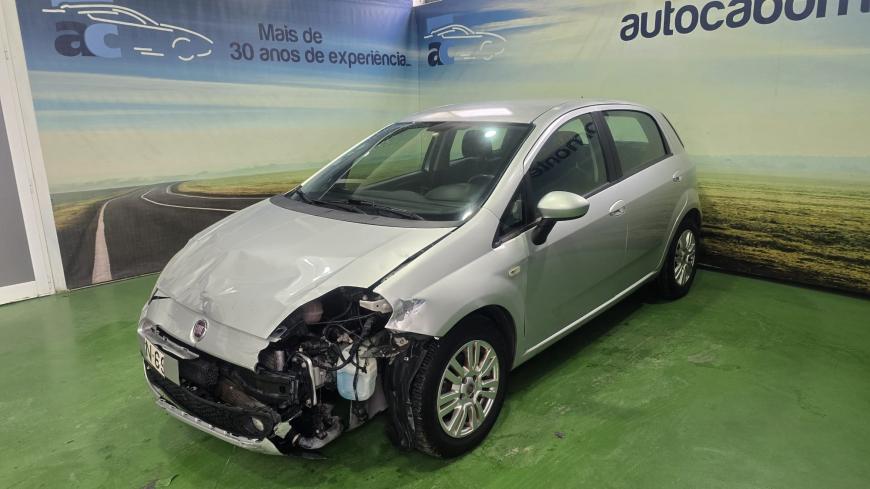 Fiat Punto 1.3 M-JET - Auto Cabomonte Compra e Venda de Salvados