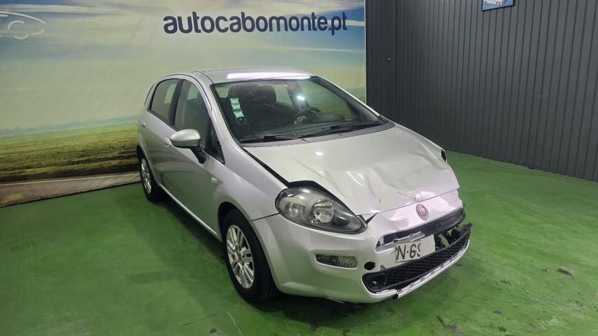 Fiat Punto 1.3 M-JET - Auto Cabomonte Compra e Venda de Salvados