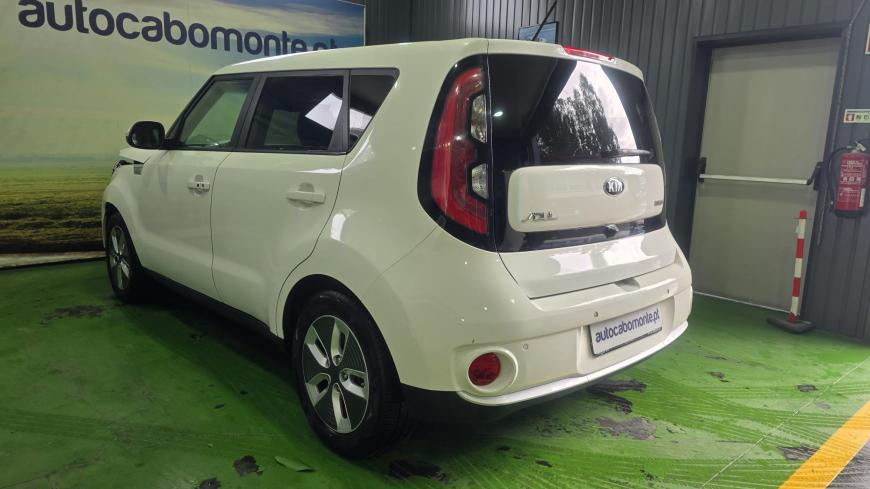 Kia e-Soul  - Auto Cabomonte Compra e Venda de Salvados