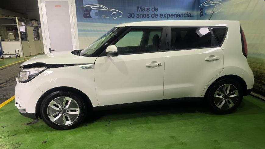 Kia e-Soul  - Auto Cabomonte Compra e Venda de Salvados