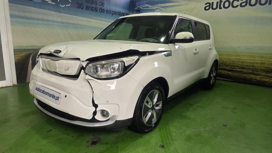 Kia e-Soul  - Auto Cabomonte Compra e Venda de Salvados