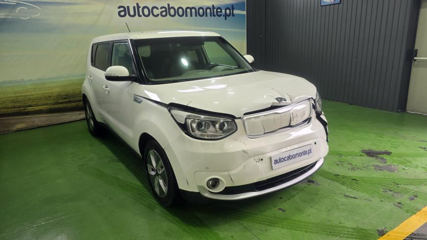 Kia e-Soul  - Auto Cabomonte Compra e Venda de Salvados