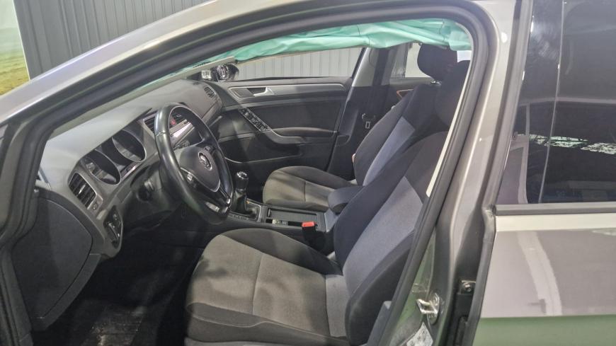 Volkswagen Golf 1.6 TDI - Auto Cabomonte Compra e Venda de Salvados