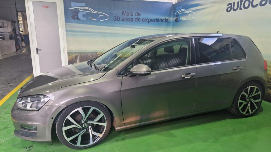 Volkswagen Golf 1.6 TDI - Auto Cabomonte Compra e Venda de Salvados