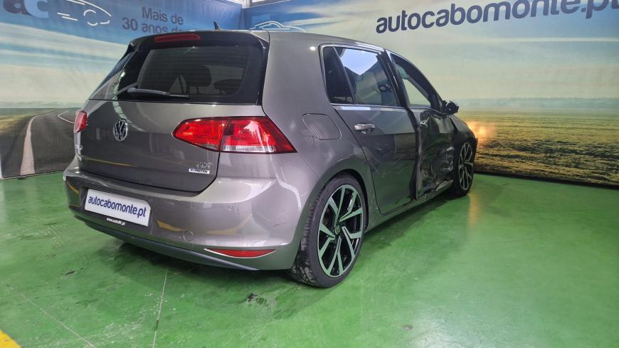 Volkswagen Golf 1.6 TDI - Auto Cabomonte Compra e Venda de Salvados