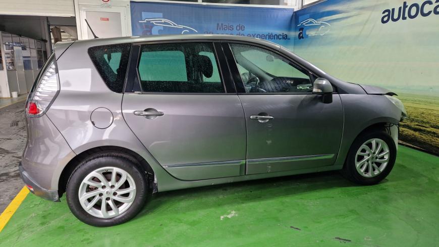 Renault Scenic 1.5 DCI - Auto Cabomonte Compra e Venda de Salvados