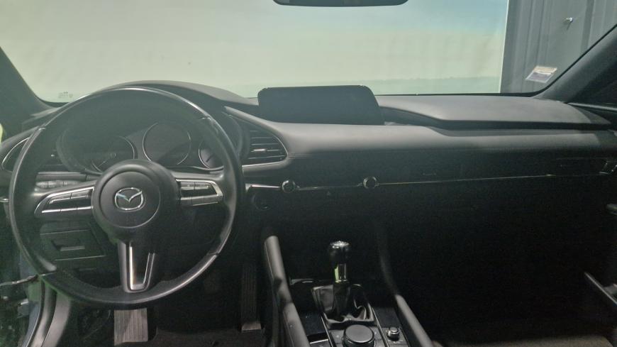Mazda 3 2.0 Skyactiv - G Hibrido/Gasolina - Auto Cabomonte Compra e Venda de Salvados